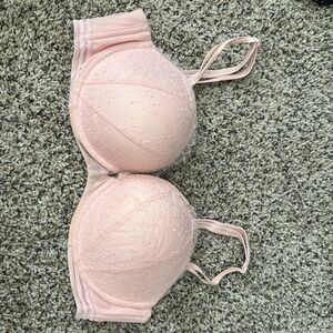 Vs bra